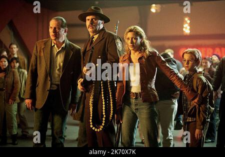 LEON RIPPY, RICK OVERTON, KARI WUHRER, SCOTT TERRA, acht LEGGED FREAKS, 2002 Stockfoto