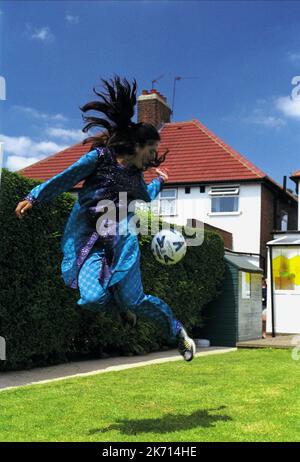 PARMINDER K. NAGRA, BIEGEN SIE ES WIE BECKHAM, 2002 Stockfoto