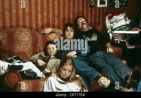 FINN ATKINS, KELLY TRESHER, KATHY BURKE, RICKY TOMLINSON, EINST IN DEN MIDLANDS, 2002 Stockfoto