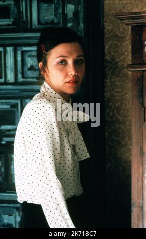 MAGGIE GYLLENHAAL, Sekretärin, 2002 Stockfoto