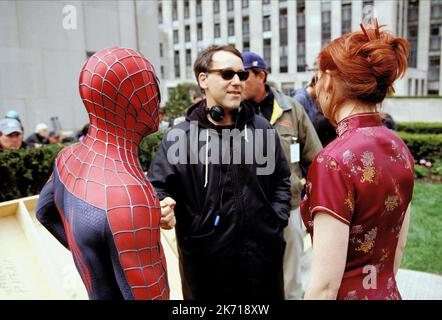 TOBEY MAGUIRE, SAM RAIMI, KIRSTEN DUNST, SPIDER-MAN, 2002 Stockfoto