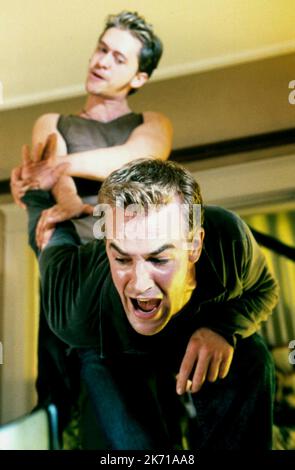 CLIFTON COLLINS JR., JAMES VAN DER BEEK, DIE REGELN DES SPIELS, 2002 Stockfoto