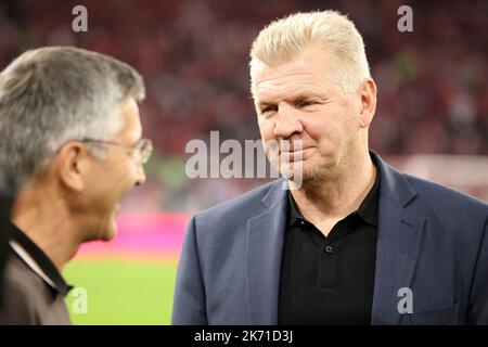 München, Deutschland. 16. Oktober 2022. firo : 16.. Oktober 2022, Fußball, Fußball, 1. Liga, 1. Bundesliga, Saison 2022/2023, Spieltag 10. FC Bayern München - SC Freiburg 5: 0, Stefan Effenberg, Halbfigur, Bildquelle: dpa/Alamy Live News Stockfoto