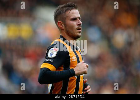 Hull, Großbritannien. 16. Oktober 2022. Dimitrios Pelkas #20 von Hull City während des Sky Bet Championship-Spiels Hull City gegen Birmingham City im MKM Stadium, Hull, Großbritannien, 16.. Oktober 2022 (Foto von Ben Early/Nachrichtenbilder) in Hull, Großbritannien am 10/16/2022. (Foto von Ben Early/News Images/Sipa USA) Quelle: SIPA USA/Alamy Live News Stockfoto