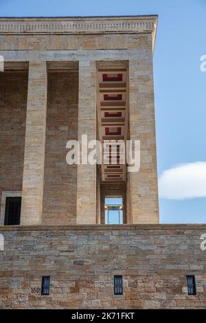 ANITKABIR Blick mit schönen blauen Himmel. Anitkabir ist das Mausoleum von Mustafa Kemal Ataturk. Ankara, Türkei. Stockfoto