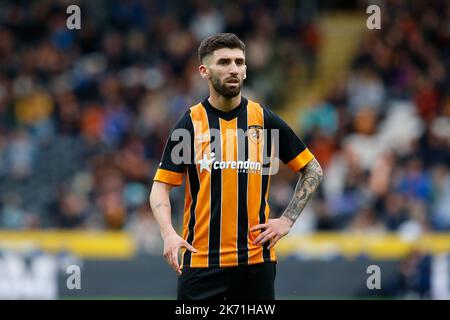 Hull, Großbritannien. 16. Oktober 2022. Ukan Sinik #11 von Hull City während des Sky Bet Championship-Spiels Hull City gegen Birmingham City im MKM Stadium, Hull, Großbritannien, 16.. Oktober 2022 (Foto von Ben Early/News Images) in Hull, Großbritannien am 10/16/2022. (Foto von Ben Early/News Images/Sipa USA) Quelle: SIPA USA/Alamy Live News Stockfoto