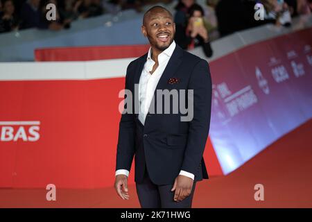 Eric Kole für den Film „Django - La Serie“ auf rotem Teppich am 4.. Tag des Filmfestivals in Rom. (Foto von Elena Vizzoca/Pacific Press) Stockfoto