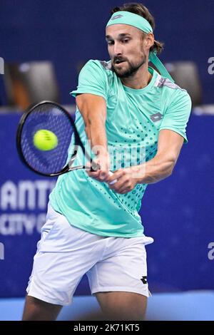 Der Belgier Ruben Bemelmans, der während des Qualifikationsspiels zwischen dem Franzosen Blancaneaux und dem Belgier Bemelmans beim ATP-Turnier European Open Tennis in Antwerpen am Sonntag, den 16. Oktober 2022, in Aktion stand. BELGA FOTO LAURIE DIEFFEMBACQ Stockfoto