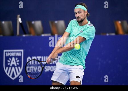 Der Belgier Ruben Bemelmans, der während des Qualifikationsspiels zwischen dem Franzosen Blancaneaux und dem Belgier Bemelmans beim ATP-Turnier European Open Tennis in Antwerpen am Sonntag, den 16. Oktober 2022, in Aktion stand. BELGA FOTO LAURIE DIEFFEMBACQ Stockfoto
