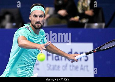 Der Belgier Ruben Bemelmans, der während des Qualifikationsspiels zwischen dem Franzosen Blancaneaux und dem Belgier Bemelmans beim ATP-Turnier European Open Tennis in Antwerpen am Sonntag, den 16. Oktober 2022, in Aktion stand. BELGA FOTO LAURIE DIEFFEMBACQ Stockfoto