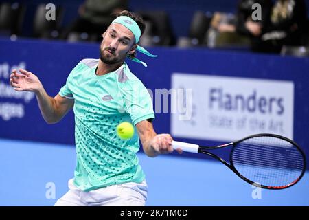 Der Belgier Ruben Bemelmans, der während des Qualifikationsspiels zwischen dem Franzosen Blancaneaux und dem Belgier Bemelmans beim ATP-Turnier European Open Tennis in Antwerpen am Sonntag, den 16. Oktober 2022, in Aktion stand. BELGA FOTO LAURIE DIEFFEMBACQ Stockfoto