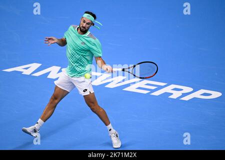 Der Belgier Ruben Bemelmans, der während des Qualifikationsspiels zwischen dem Franzosen Blancaneaux und dem Belgier Bemelmans beim ATP-Turnier European Open Tennis in Antwerpen am Sonntag, den 16. Oktober 2022, in Aktion stand. BELGA FOTO LAURIE DIEFFEMBACQ Stockfoto