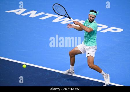 Der Belgier Ruben Bemelmans, der während des Qualifikationsspiels zwischen dem Franzosen Blancaneaux und dem Belgier Bemelmans beim ATP-Turnier European Open Tennis in Antwerpen am Sonntag, den 16. Oktober 2022, in Aktion stand. BELGA FOTO LAURIE DIEFFEMBACQ Stockfoto