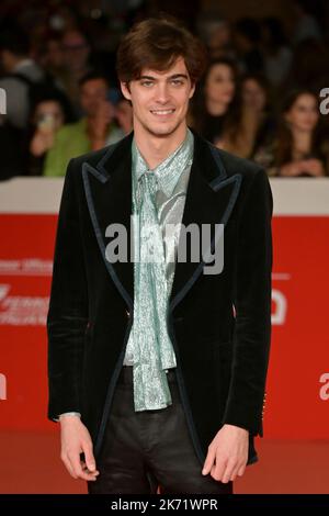 Rom, Italien. 16. Oktober 2022. Lorenzo Zurzolo besucht den roten Teppich von Django la Serie beim Rome Film Fest im Auditorium Parco della Musica. (Foto: Mario Cartelli/SOPA Images/Sipa USA) Quelle: SIPA USA/Alamy Live News Stockfoto