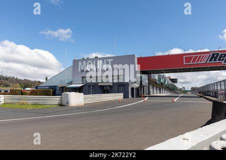 Mount Panorama Rennstrecke für Rennen einschließlich Bathurst 2000, Bathurst, NSW, Australien Stockfoto