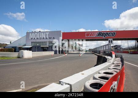 Mount Panorama Rennstrecke in Bathurst New South Wales, die Strecke hält das Bathurst 1000 Autorennen und ist eine öffentliche Straße, NSW, Australien Stockfoto