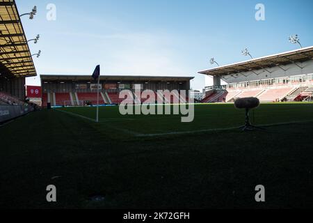 Leigh, Großbritannien. 16. Oktober 2022. Eine allgemeine Ansicht des Stadions vor dem Spiel der FA Women's Super League im Leigh Sports Village, Leigh. Bildnachweis sollte lauten: Jessica Hornby/Sportimage Kredit: Sportimage/Alamy Live News Stockfoto