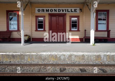 Historischer restaurierter Bahnhof, Ormondville, Tararua District, North Island, Neuseeland Stockfoto