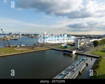 Amsterdam, 29.. September 2022, Niederlande. Aufnahme von Flüchtlingen in Amsterdam Asylbewerber auf einem Kreuzschiff 1000 zusätzliche Flüchtlinge in der Stockfoto