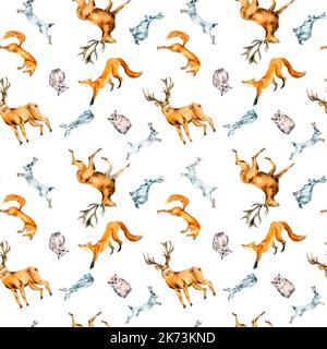 Wildtiere, Hase, Fuchs, Eule, Hirsch Aquarell nahtloses Muster auf Weiß isoliert. Winter Walddruck, handgezeichnet von Wald. Design für Textil, Winter Stockfoto