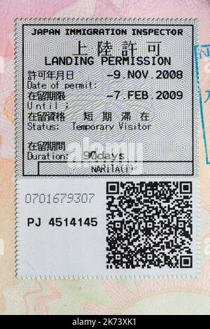 Japan Immigration Inspector Landing Permission Aufkleber im britischen Pass Stockfoto