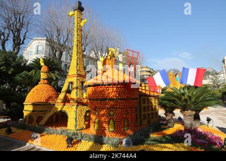 Menton, Frankreich, feb 15. 2017 Lemon Festival / La Fête du Citron, ein weltweit einzigartiges Ereignis, zieht jedes Jahr mehr als 160.000 Besucher an – eine Zahl, die ständig steigt. 83. Lemon Festival - von samstag, 13.. februar um 2 Uhr bis mittwoch, 2.. märz 2016 inklusive Stockfoto