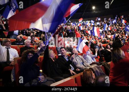 Marine Le Pen hält eine Rede während der Front National politischen Kundgebung und dem Start ihrer Präsidentschaftskampagne in Lyon, Frankreich, am 05. Februar 2017. Stockfoto