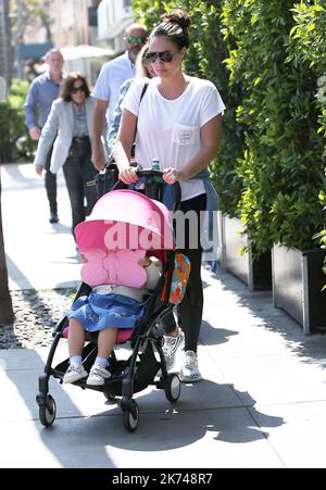 Petra und Tamara Ecclestone in Beverly Hills gesehen Stockfoto