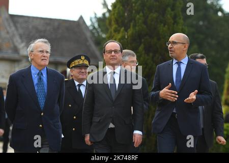 Gilles Finchelstein, Generaldirektor der Jean-Jaures-Stiftung, Henri Nallet, Präsident der Jean-Jaures-Stiftung, Francois Hollande und Harlem Desir, französischer Staatssekretär für europäische Angelegenheiten, während der Sitzung der Initiative „Think Tanks Tandem“ 3.. Stockfoto