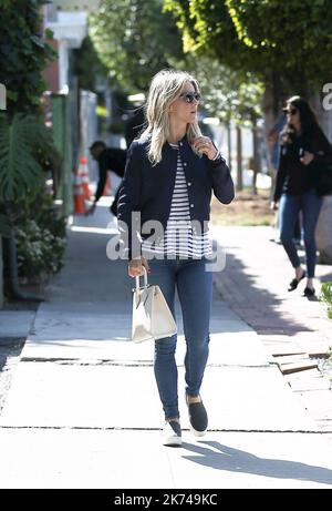 Julianne Hough am Melrose Place in West Hollywood. Stockfoto