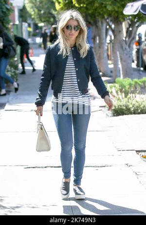 Julianne Hough am Melrose Place in West Hollywood. Stockfoto