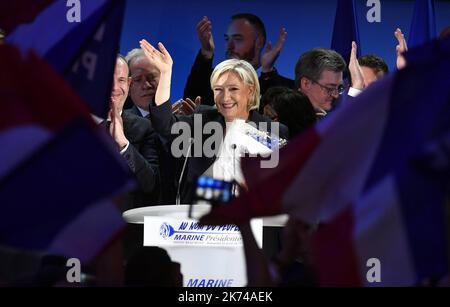 Erste Runde der französischen Präsidentschaftswahlen am 23. 2017. April - die rechtsextreme Kandidatin Marine Le Pen während ihrer Rede in Henin Beaumont (Nordfrankreich) Stockfoto