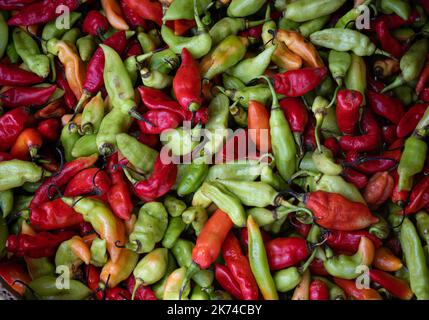 Paprika zum Verkauf auf dem Marktstand in Pointe à Pitre, Guadeloupe, Französisch-Westindien Stockfoto