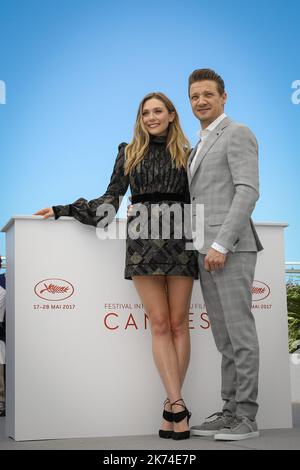 Elizabeth OLSEN und Jeremy RENNER bei der Fotokalle Wind River im Rahmen der Filmfestspiele von Cannes 70. Stockfoto