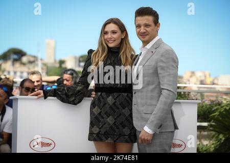 Elizabeth OLSEN und Jeremy RENNER bei der Fotokalle Wind River im Rahmen der Filmfestspiele von Cannes 70. Stockfoto
