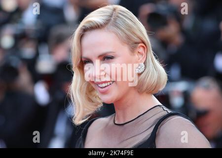 Cannes Film Festival 2017 - Tag 7. Roter Teppich zum Jahrestag der Ausgabe 70. des 'Festival International du Film de Cannes' am 23/05/2017 in Cannes, Frankreich. Das Filmfestival findet vom 17. Bis 28. Mai statt. Im Bild : Charlize Theron © Pierre Teyssot / Maxppp - 70. jährliche Filmfestspiele von Cannes in Cannes, Frankreich, Mai 2017. Das Filmfestival findet vom 17. Bis 28. Mai statt. Stockfoto