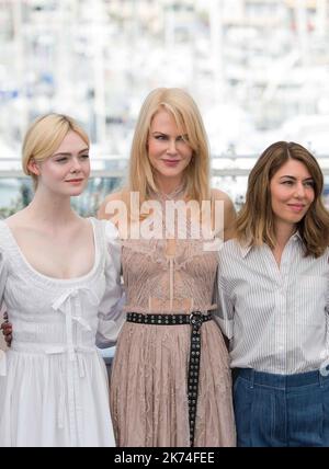 Die Schauspielerinnen Elle Fanning Nicole Kidman und die Regisseurin Sofia Coppola und Kirsten Dunstbesuchen die „betörte“ Fotozelle während der alljährlichen Filmfestspiele von Cannes 70. im Palais des Festivals Stockfoto