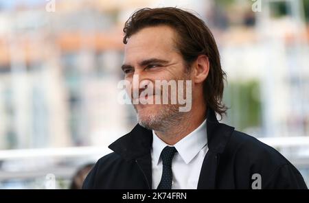 ©PHOTOPQR/NICE MATIN ; US-Schauspieler Joaquin Phoenix posiert am 27. Mai 2017 während einer Fotoserie für den Film 'You were never really here' bei der Ausgabe 70. der Filmfestspiele von Cannes in Cannes, Südfrankreich. 70. jährliche Filmfestspiele von Cannes in Cannes, Frankreich, Mai 2017. Das Filmfestival findet vom 17. Bis 28. Mai statt. Stockfoto