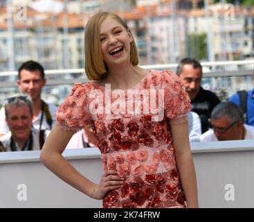 ©PHOTOPQR/NICE MATIN ; die russisch-US-Schauspielerin Ekaterina Samsonov posiert am 27. Mai 2017 während einer Fotoserie für den Film 'You were never really here' beim Cannes Film Festival 70. in Cannes, Südfrankreich 70. jährlich stattfindende Cannes Film Festival in Cannes, Frankreich, Mai 2017. Das Filmfestival findet vom 17. Bis 28. Mai statt. Stockfoto