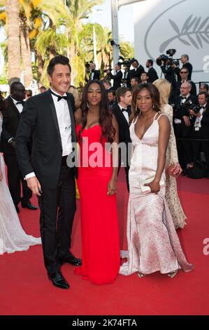 Hapsatou Sy und Vincent Cerutti treffen auf dem roten Teppich ein, bevor der Film 'D'Apres une histoire vraie (Based on a True Story)' während der jährlichen Internationalen Filmfestspiele von Cannes 70. in Cannes, Frankreich, gezeigt wird Stockfoto