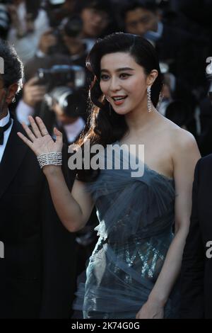 Palais des Festivals à Cannes (06) 70ème Festival de Cannes Montée des Marches de la cérémonie de clôture Foto: le Jury du 70e Festival de cannes avec will Smith, Agnes Jaoui, Paolo Sorrentino, Gabriel Yared und Jessica Chastain, Pedro Almodovar, maire de Cannes David Lisnard und Fan Bingbing, Park Chan-wook et Maren Ade 70. jährliche Filmfestspiele von Cannes in Cannes, Frankreich, Mai 2017. Das Filmfestival findet vom 17. Bis 28. Mai statt. Stockfoto