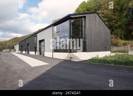 Zweckmäßig erbautes Dales Enterprise Center im Langcliffe Steinbruch Hoffmann Ofenstandort. Bietet Einrichtungen für neue, frühe oder wachsende Unternehmen. Stockfoto