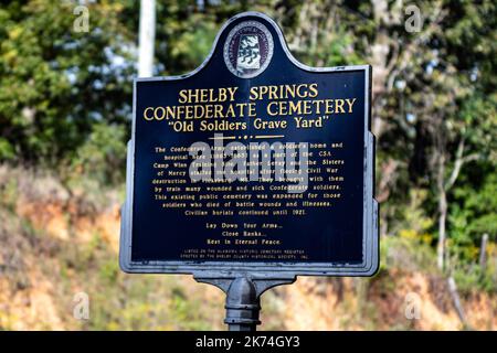 Calera, Alabama, USA-Sept. 30, 2022: Historische Markierung für den Shelby Springs Confederate Cemetery in Shelby County. Stockfoto