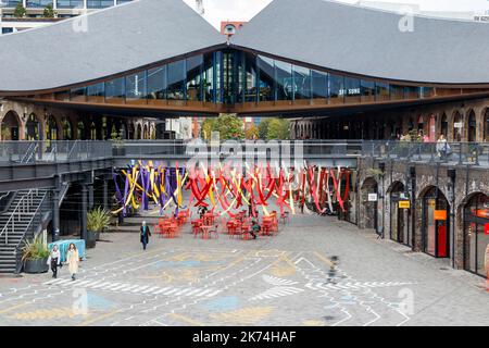 Coal Drops Yard im Reentwicklungsgebiet King's Cross, London, Großbritannien Stockfoto