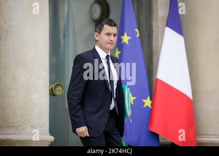 Der französische Minister für öffentliche Finanzen, Gerald Darmanin, verlässt am 07. Juni 2017 eine Kabinettssitzung im Elysée-Palast in Paris. Stockfoto