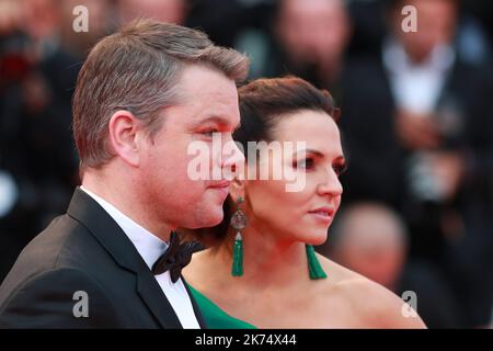 Matt Damon, Luciana Barroso bei der Premiere von Suburbicon Red Carpet im Sala Grande während des Filmfestivals von Venedig 74. Stockfoto