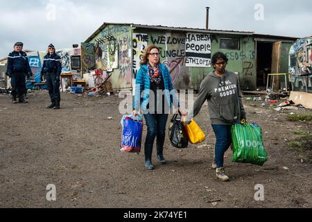 Abbau des Norrent Fontes Migrantenlagers. Stockfoto