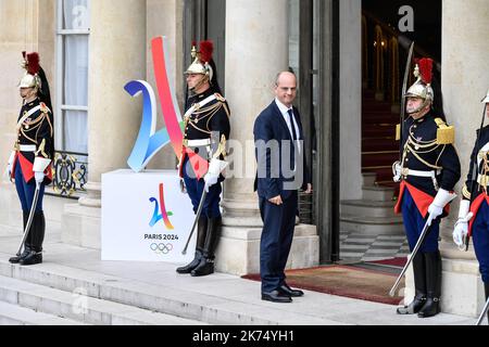 ©Julien Mattia / Le Pictorium/MAXPPP - Julien Mattia / Le Pictorium - 15/09/2017 - Frankreich / Ile-de-France ; Ile-de-France / Paris - Jean-Michel Blanquer, La-Delegation olympique Francaise Revenant de Lima, Perou accueilli par le President Emmanuel Macron et son epouse au Palais de L'Elysee. Julien Mattia / Le Pictorium - die französische olympische Delegation aus Lima zurück. - 15/09/2017 - Frankreich / Ile-de-France (Region) ; Ile-de-France (Region) / Paris - Jean-Michel Blanquer, die französische olympische Delegation aus Lima, wird vom französischen Präsidenten Emmanuel Macron im Elysee Pal empfangen Stockfoto