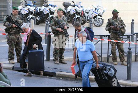 Der 1.. Oktober 2017 Marseille: Tödlicher Messerangriff am Bahnhof bei einem Messerangriff am Bahnhof Saint Charles in Marseille sind zwei Menschen getötet worden. Stockfoto