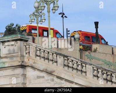 Der 1.. Oktober 2017 Marseille: Tödlicher Messerangriff am Bahnhof bei einem Messerangriff am Bahnhof Saint Charles in Marseille sind zwei Menschen getötet worden. Stockfoto